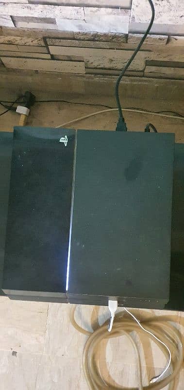 I want to sale PS4 fat 500 gb 1