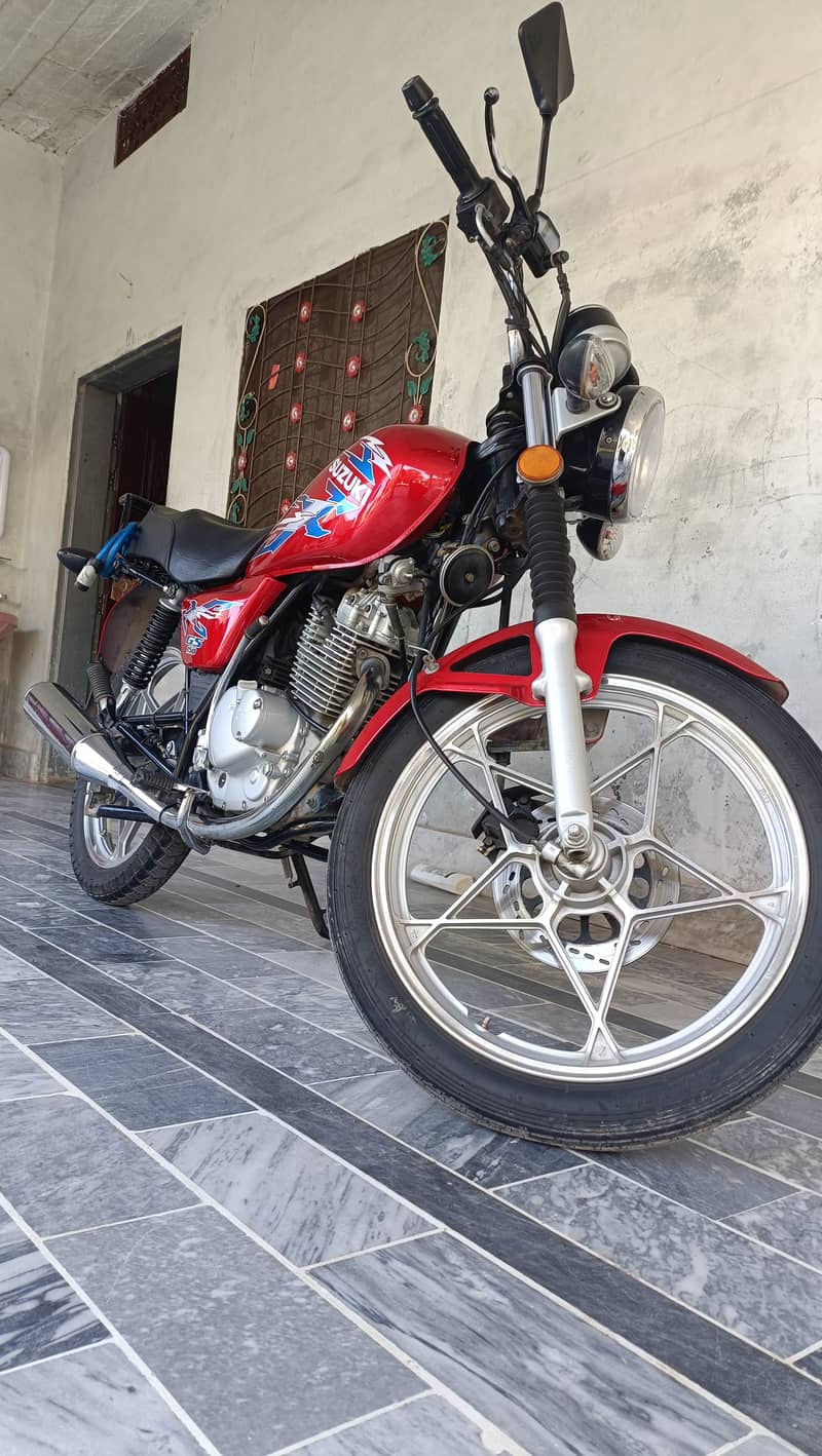 Suzuki GS 150 SE 2021 3