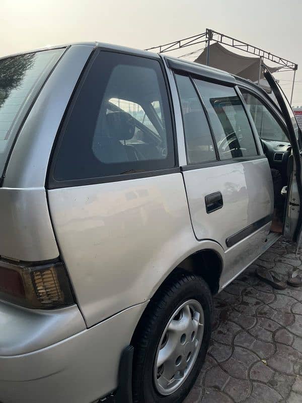 Suzuki Cultus 2014 11