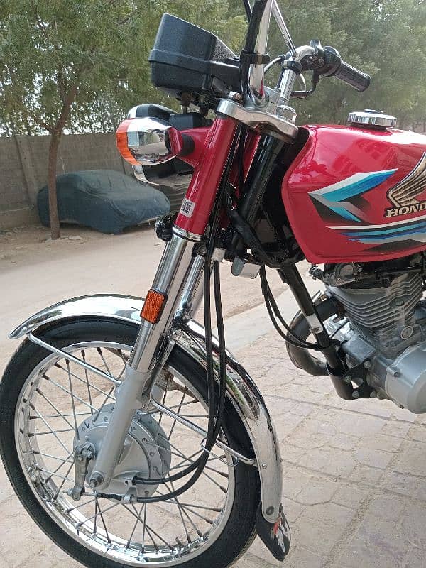 Honda CG125 2024 4