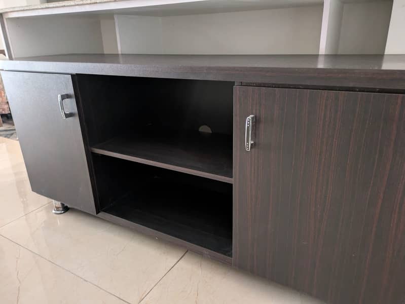 King Size Bed / Side Tables  / cupboard / bedroom furniture for sale 7