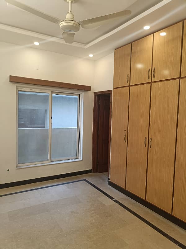 D12/2 600 SQY Upper Portion For Rent 10