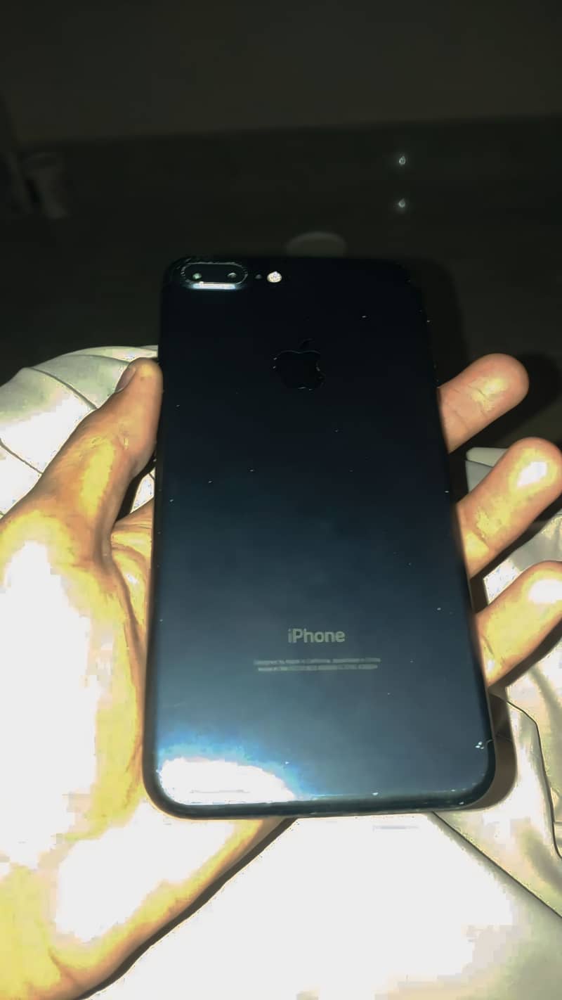 Apple iPhone 7 Plus 0