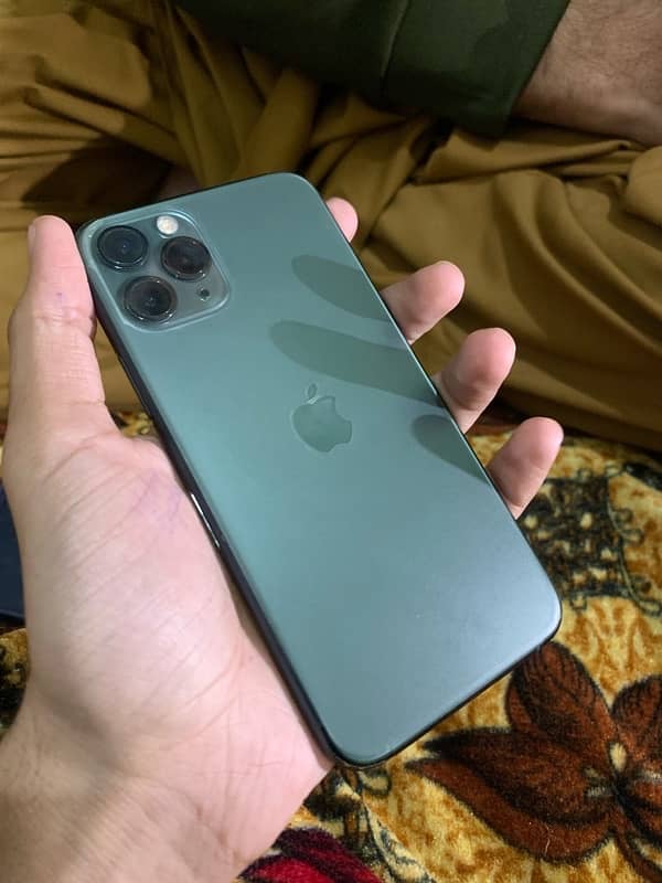 iphone 11 pro 2