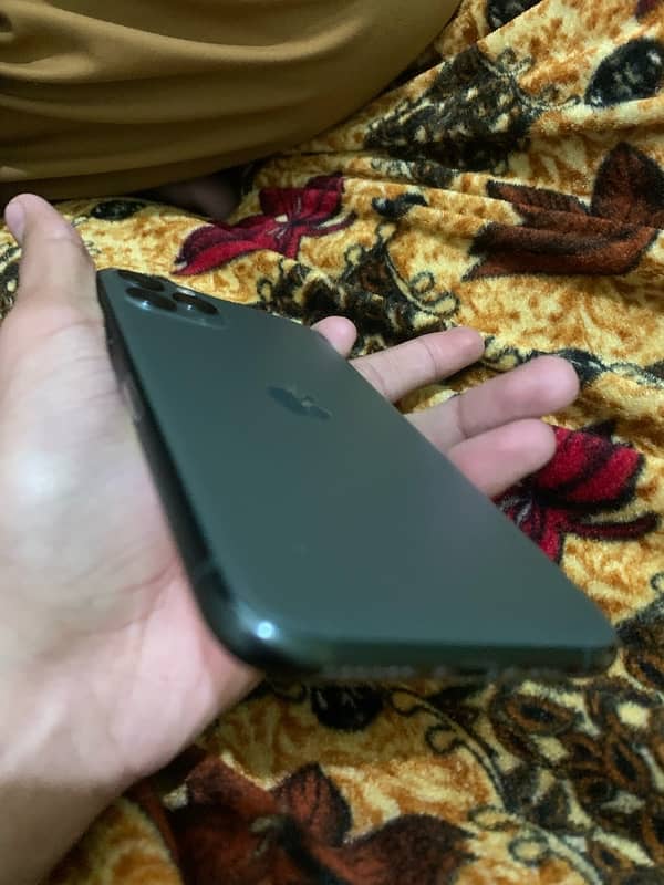 iphone 11 pro 3