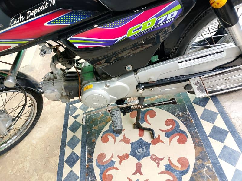 Honda CD 70 excellent condition 9