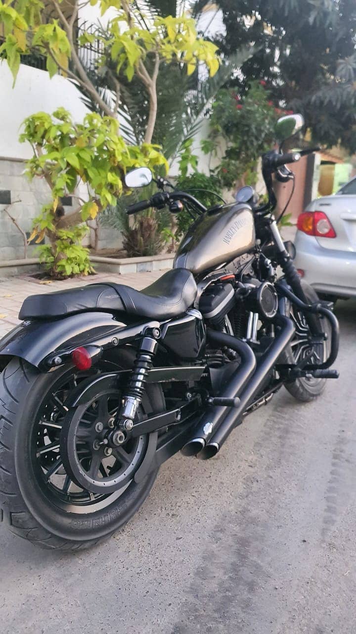 Harley davidson Iron 883 (2011) MODEL  | Harley in bikes | Iron 883 15