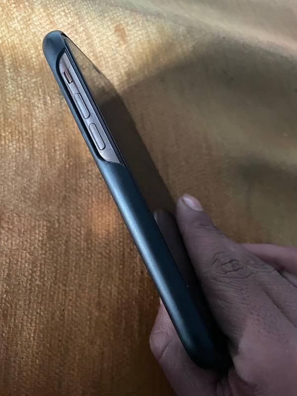 iPhone 11 Pro 64 gb PTA official approved 4