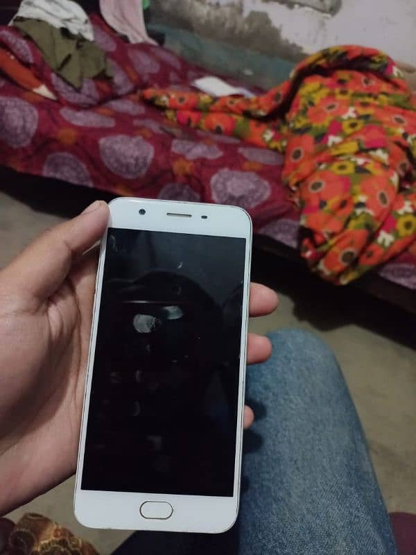 oppo A57 lush condition  10 by 9  ladies use 5