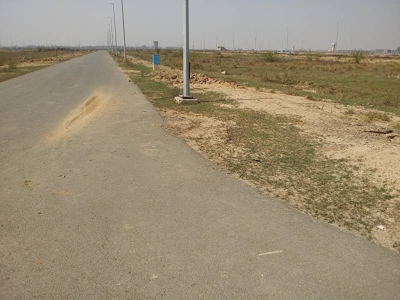 At Central Good Location Direct Access To 80 Feet Wide Road 1 Kanal Plot For Sale 0