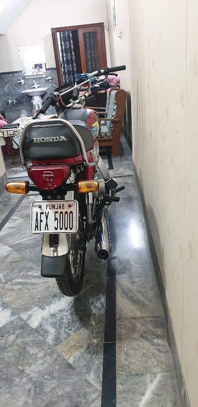 Honda CD 70 for sale in original condition. 3