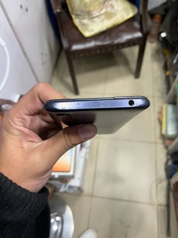 Redmi 9A pta approved 2/32 not any falut oky cell phone 03185918610 6