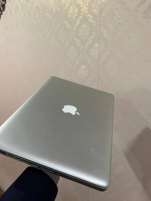 MacBook Pro 0