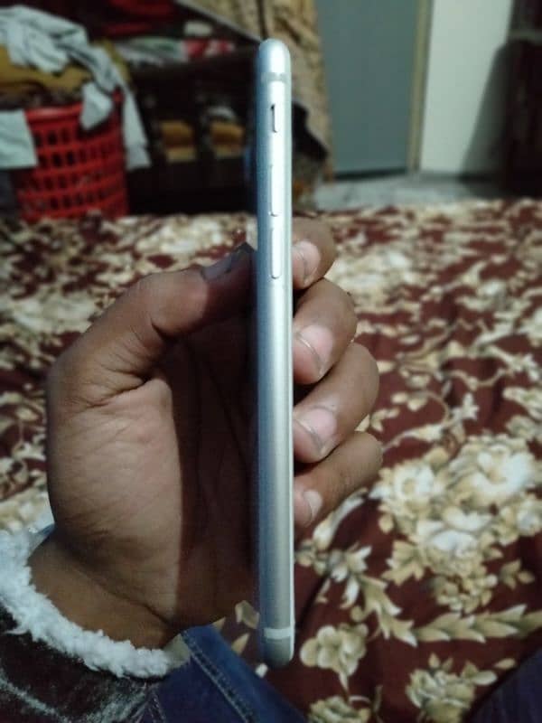 iphone 8 non pta lush condition 1