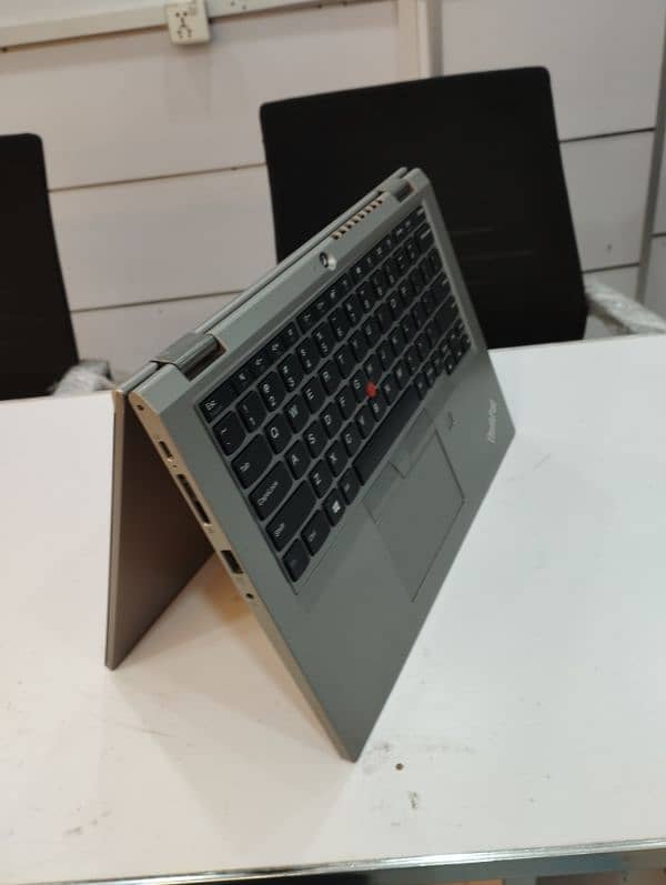 Lenovo Yoga L13 360° Touch 3