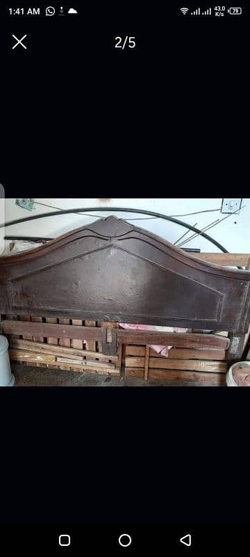 urgent sale bed and mirror and tablet 0