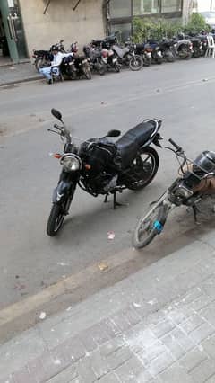 Yamaha YBR 125G saddar