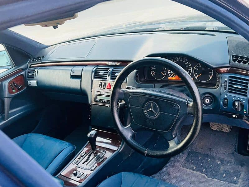 Mercedes E Class 1996 6