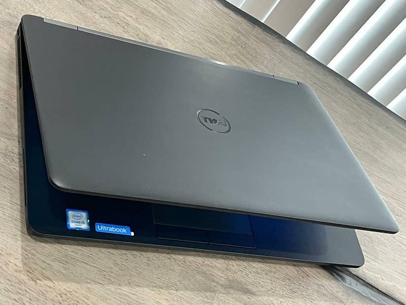 Dell 7470 Core i7 6th Gen 14 in FHD 8gb 256gb ssd Ultrabook 3