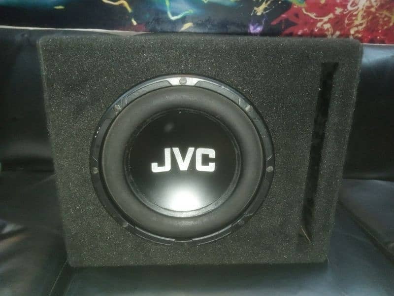 jvc original 10" car woofer good condition with solid lasani box 0