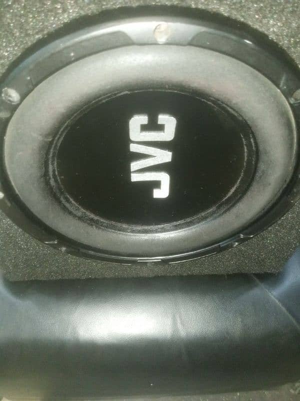 jvc original 10" car woofer good condition with solid lasani box 1