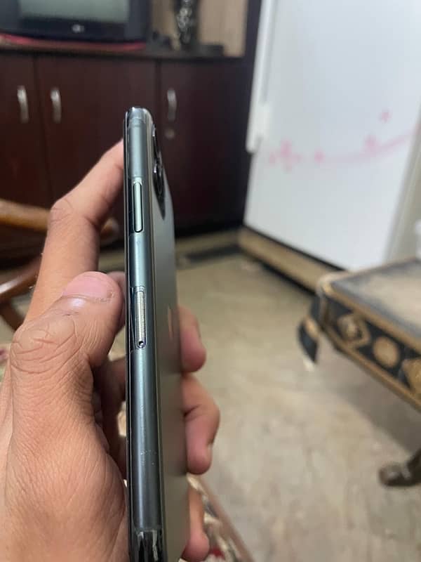 Iphone 11 pro jv 6