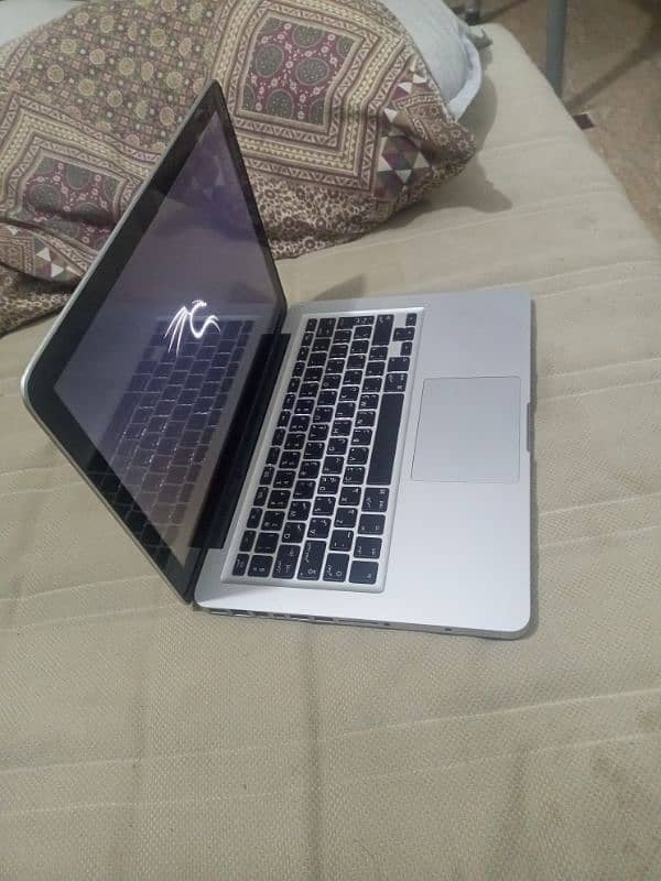 Selling Mac Book pro 2