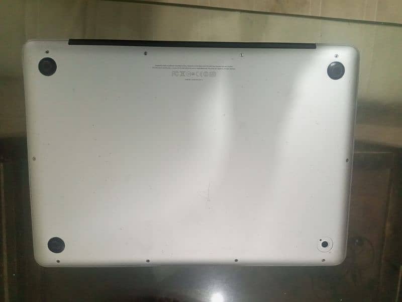 Selling Mac Book pro 7