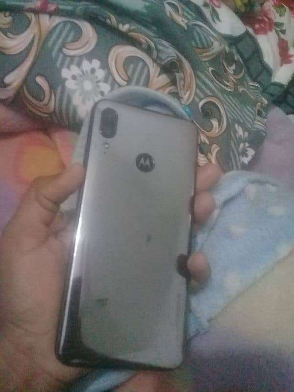 Motorola e6 . . 4/64 with Box charge PTA prove 0