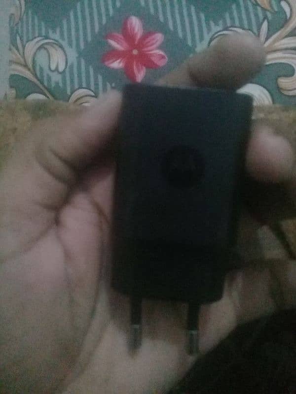 Motorola e6 . . 4/64 with Box charge PTA prove 5