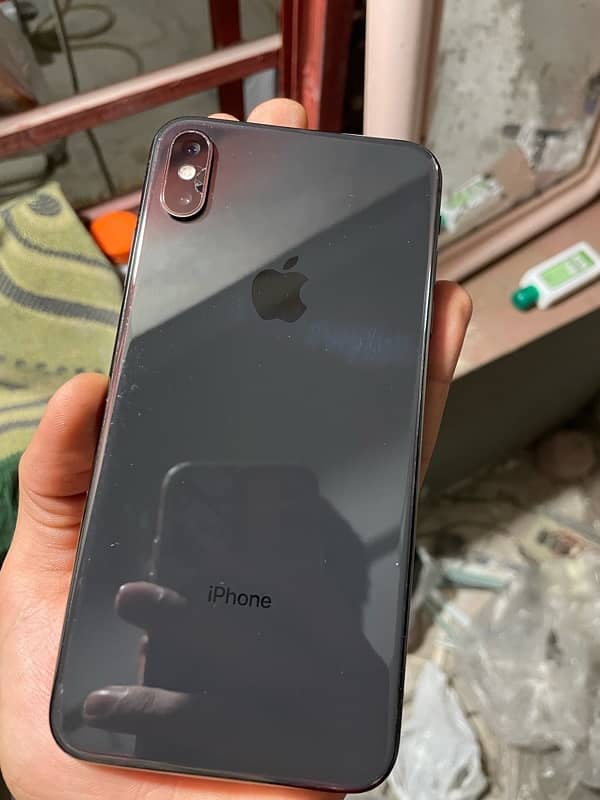 iphone xs max 4