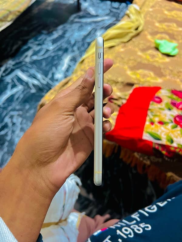 Iphone 11 Non-PTA (Factory) 4