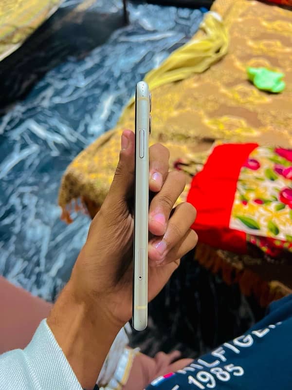 Iphone 11 Non-PTA (Factory) 5