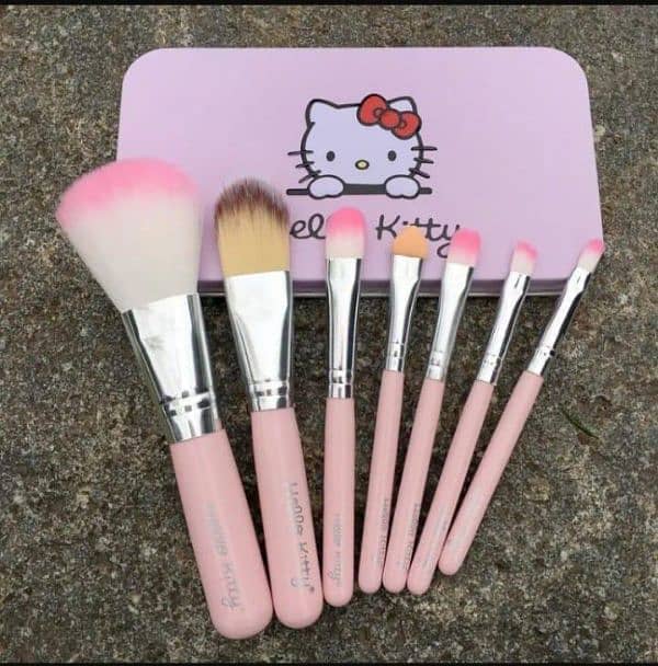 blending Makeup Brushes 2