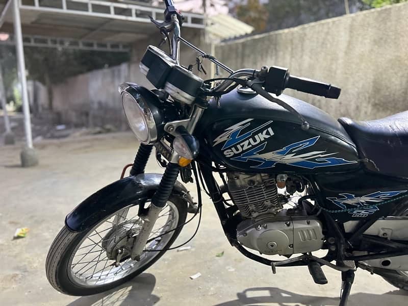 SUZUKI 150 CC 2013 1