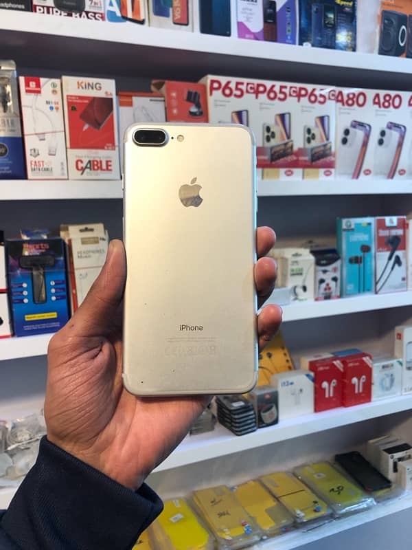 iphone 7 plus 32Gb pta approved 2