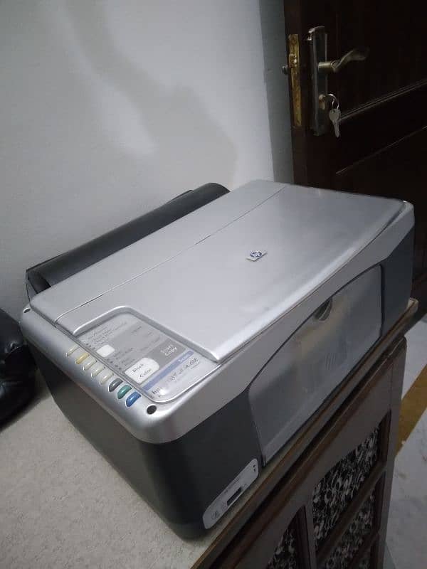 HP Printer (color + black & white) 0