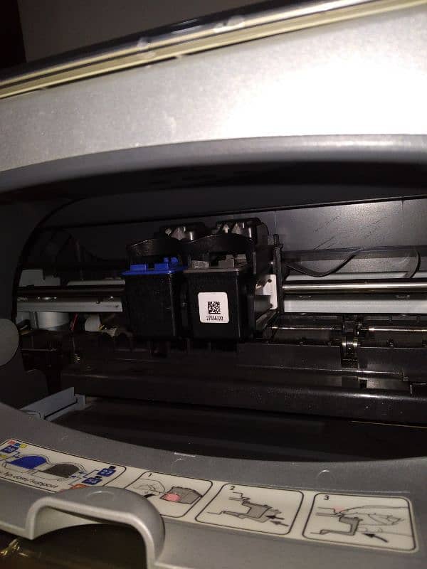 HP Printer (color + black & white) 4