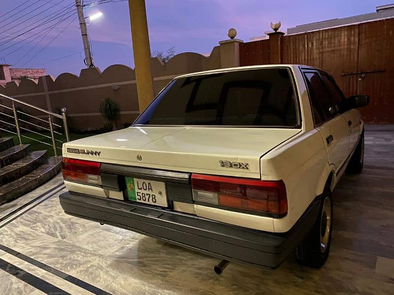 Nissan Sunny 1989 4