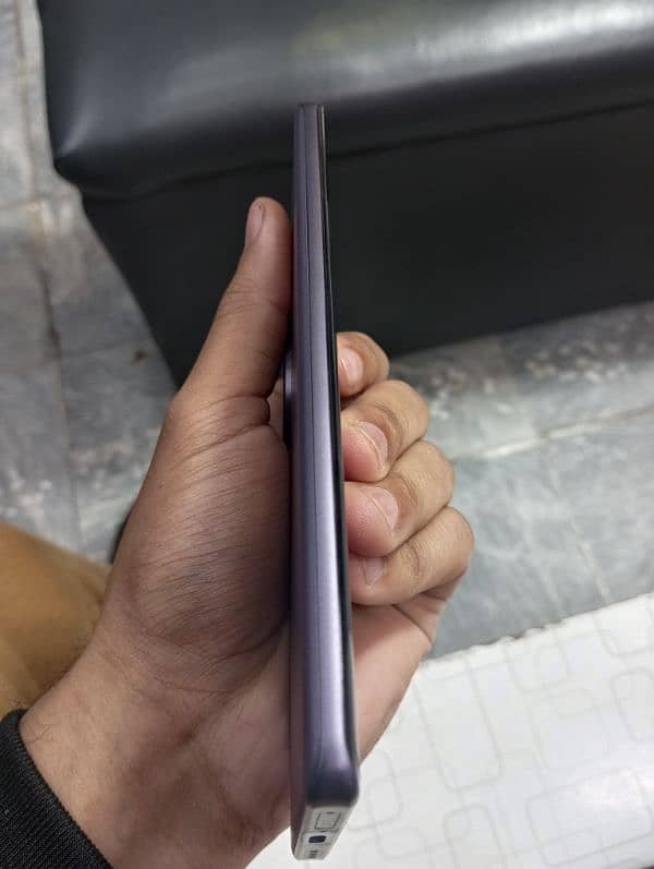 vivo v40 only 16din use 8