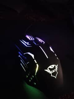 Gaming mouse with SIX buttons