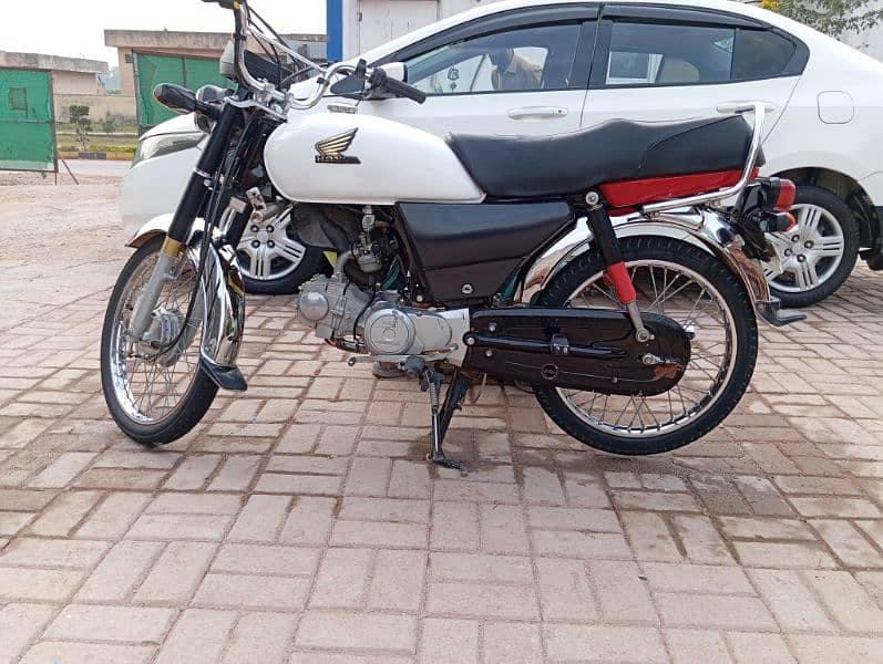 Honda CD 70 model 2022 7