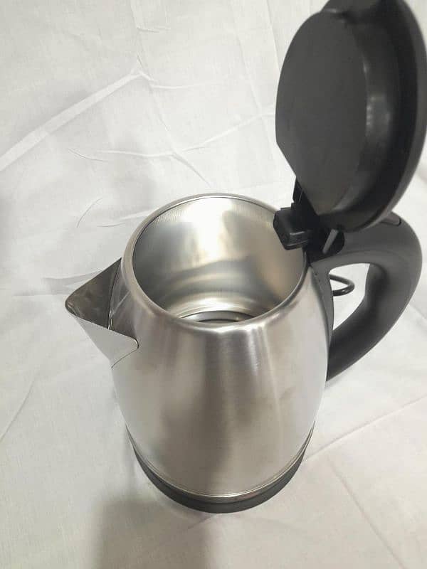 Electric Kettle (Kanwood) 4