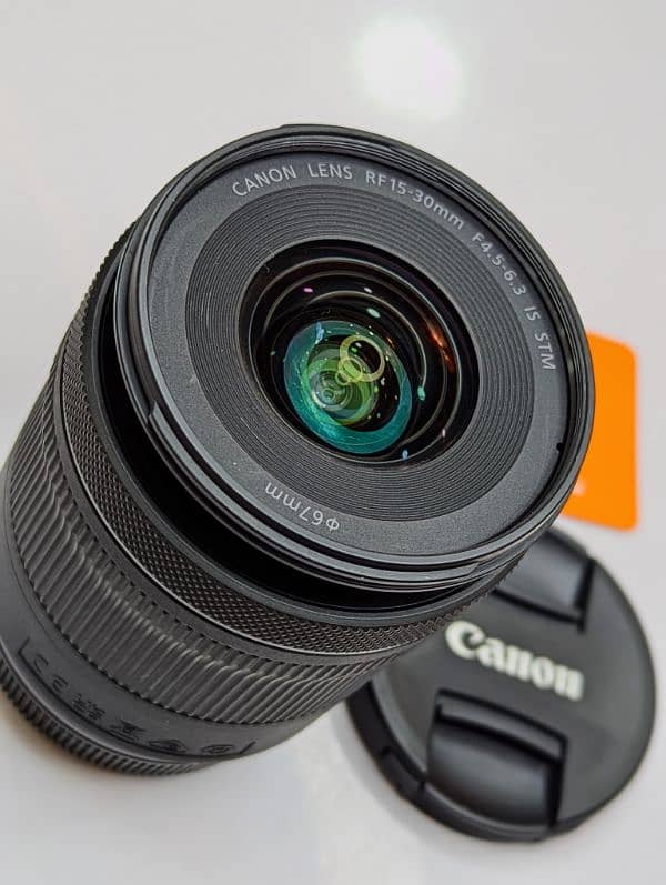 Canon Lens RF 15-30mm F 4.5-6.3 IS STM, Almost New Condition. Canon RF 4