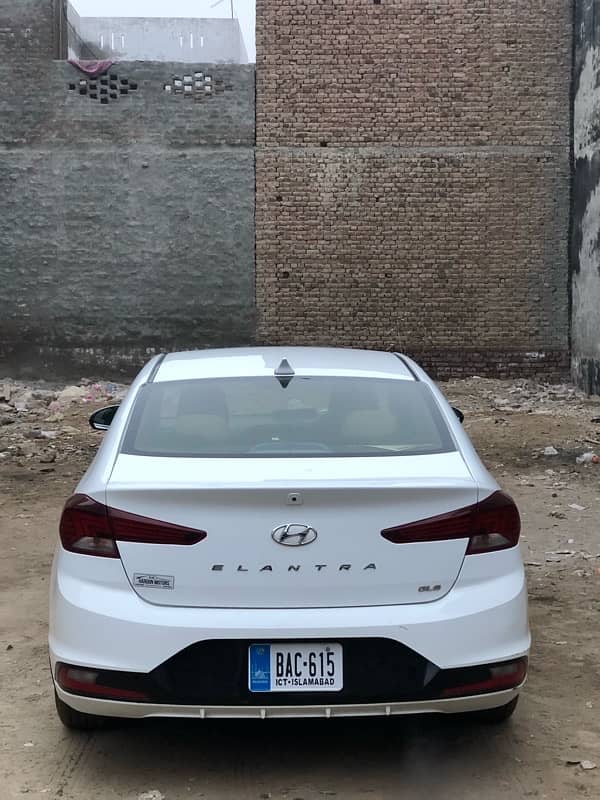 Hyundai Elantra 2.0 2021 GLS 5