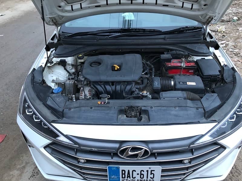 Hyundai Elantra 2.0 2021 GLS 11