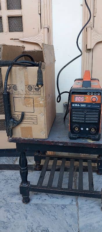 Welding machine Inverter welding plant MMA-300 4