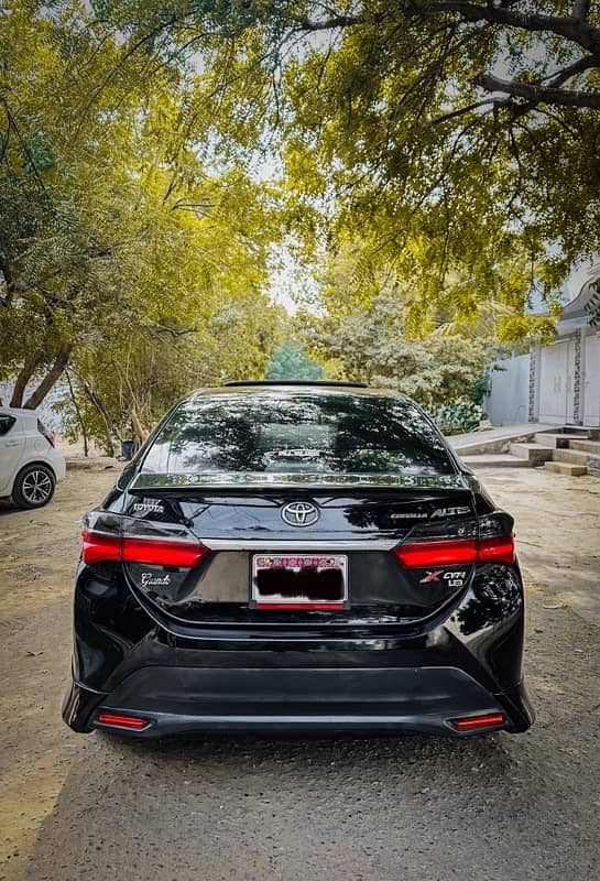 Toyota Altis Grande black edition 9