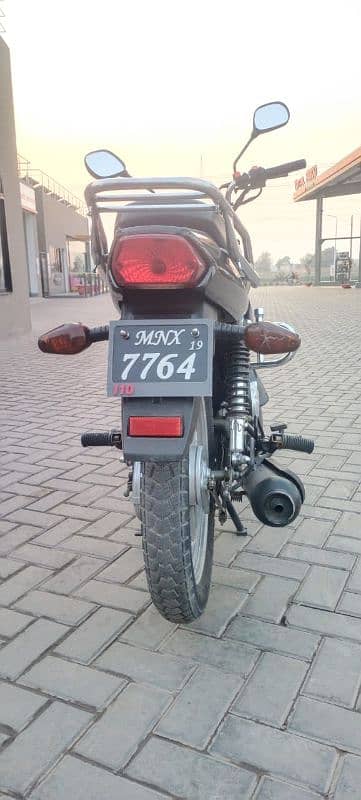 Suzuki gd110 7