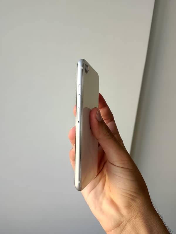 Apple iPhone SE 2020 Jv Urgent Sell 2